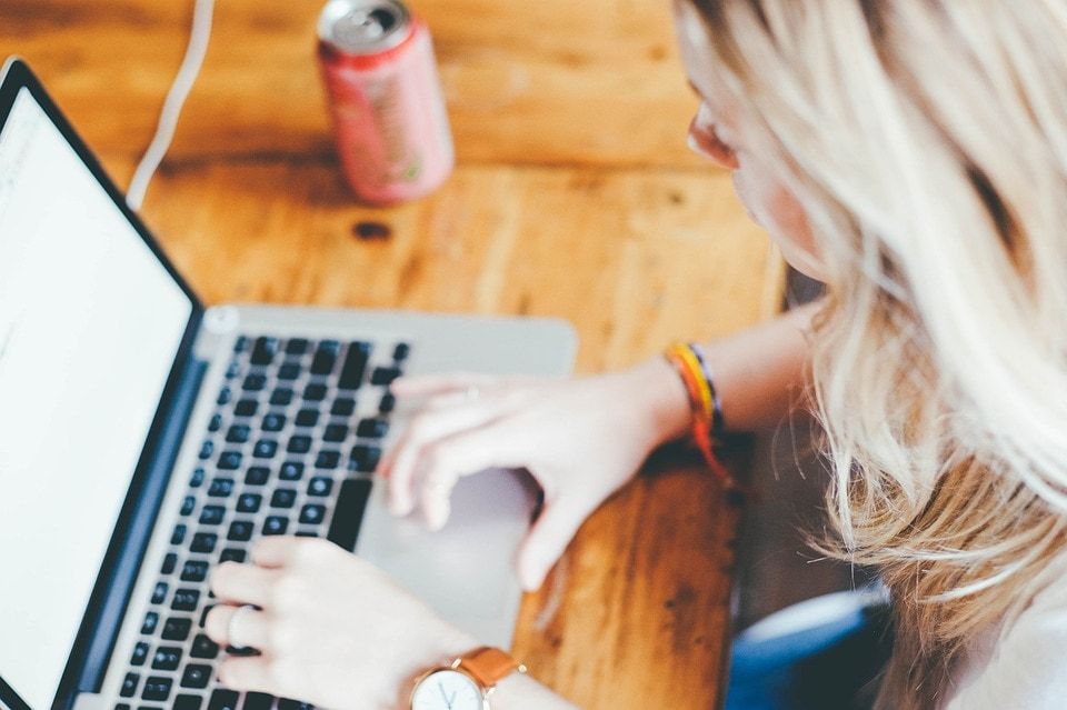 Can You Get an Aura Reading Online?